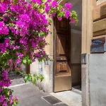 Tizy & Toto\'S House Near Vatican